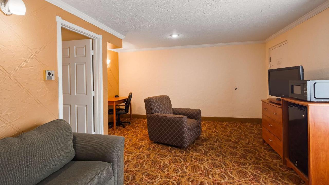 Sturgis Lodge And Suites Exterior photo